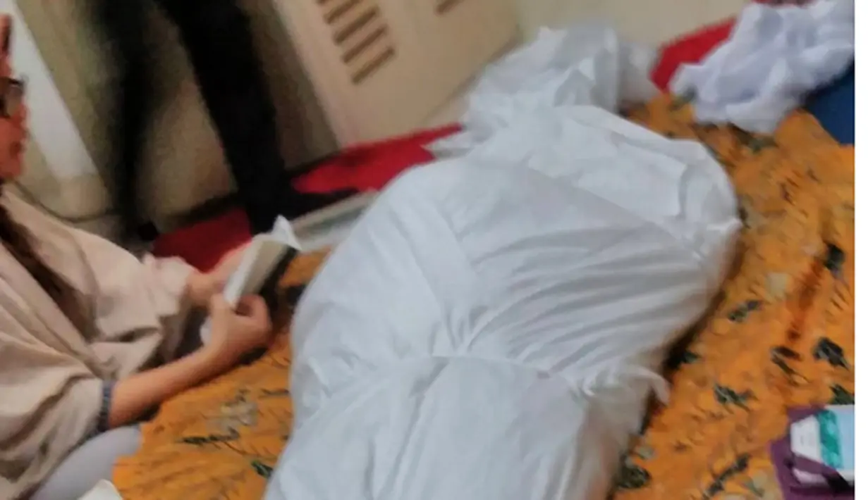 "Selamat jalan pa:( God bless you.. tempatlah surgamu pa..I will miss you" tulis pemilik akun laskazlataa. (Instagram/laskazlataa)