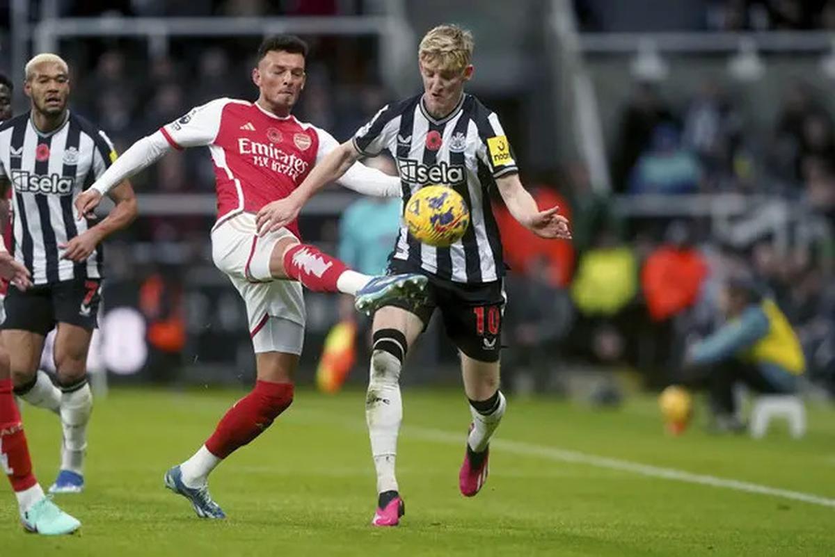 Anthony Gordon Bikin Stay Humble Jadi Viral usai Newcastle Kalahkan Arsenal di Semifinal Carabao Cup: Sindir Siapa Sih?