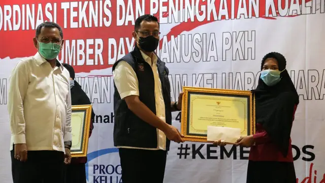 Mensos Juliari: Tahun 2021 PKH Jangkau Penderita TBC