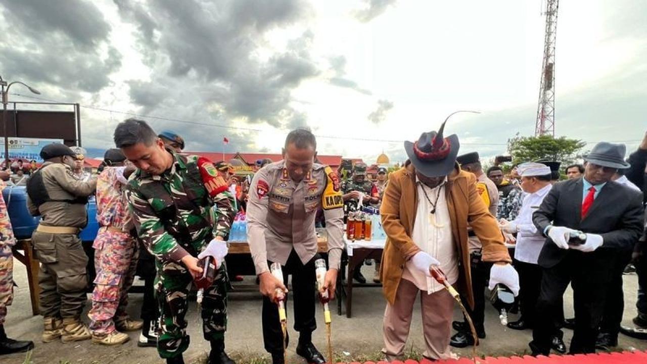 Bupati Jayawijaya Tegaskan Larangan Miras, Warga Diingatkan Tak Selundupkan Alkohol