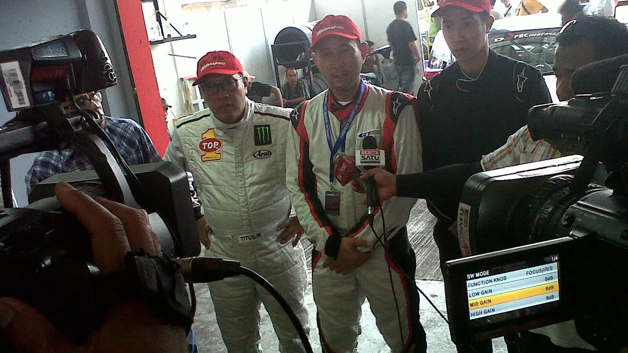 Tim  Dspec Motorsport