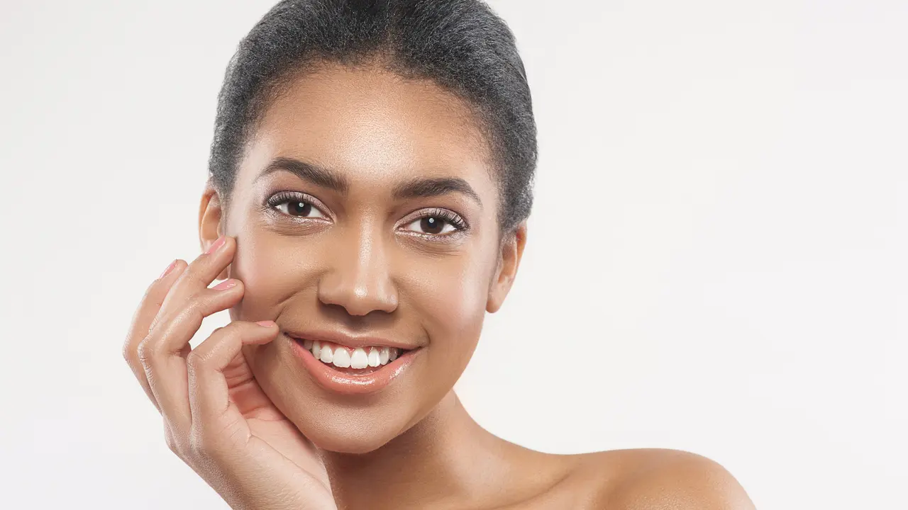 Kampanye #findyourlight Lancôme untuk kulit wajah berkilau perempuan Asia / Image: Shutterstock