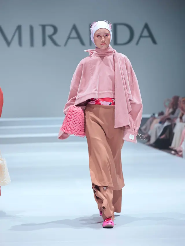 Nostalgia Masa Kecil dengan Lompat Tali di Ria Miranda Annual Show 2025