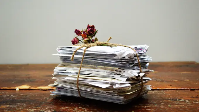 Masih Kujaga Surat Cintamu Meski Telah Kuucapkan Selamat Tinggal