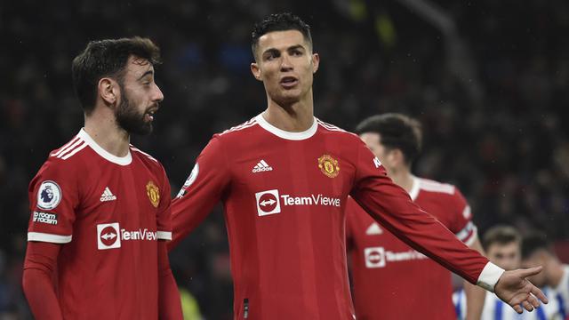 Foto: Duo Portugis Saling Bahu, Cristiano Ronaldo dan Bruno Fernandes Beri Kemenangan Berharga untuk MU di Liga Inggris