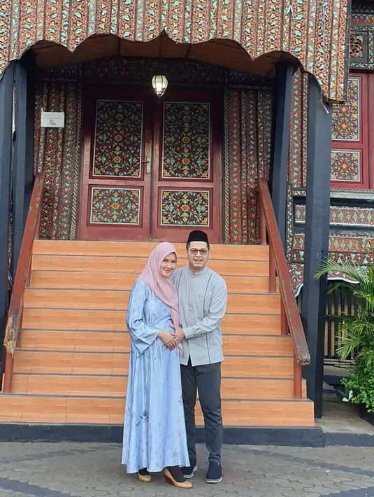 Tommy Kurniawan dan Lisya Nurrahmi