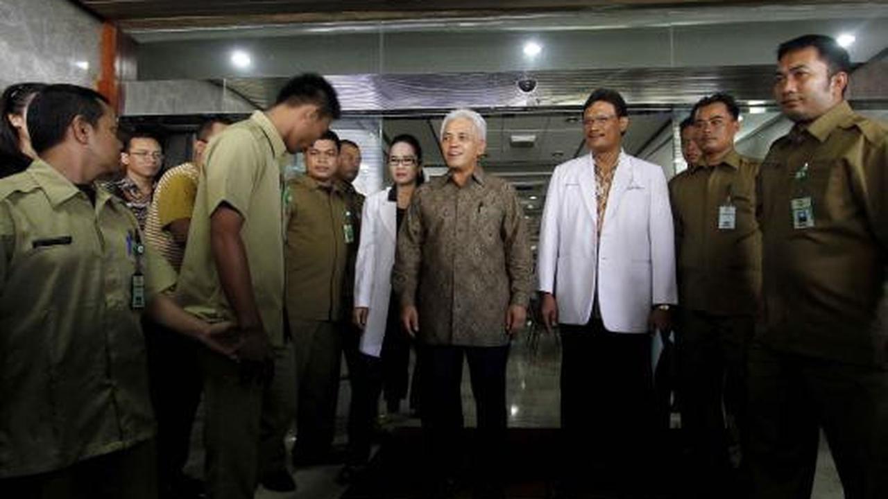Ditemani dua dokter, Hatta Rajasa jelaskan kondisi anaknya