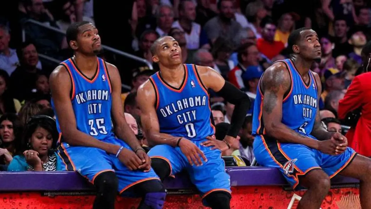 Kevin Durant, Russell Westbrook, dan Kendrick Perkins (kiri ke kanan).