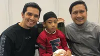 Adrian Maulana, Naja, dan Arie Untung. (dok. Instagram @adrianmaulana/https://www.instagram.com/p/Bx44VOdl-Rl/Putu Elmira)