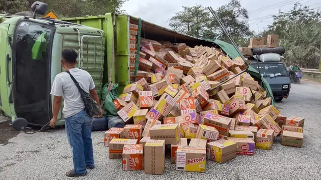 Kecelakaan maut terjadi di Jalan Lintas Sumatera (Jalinsum) Km 20, Desa Tarahan, Kecamatan Katibung, Kabupaten Lampung Selatan. (Liputan6.com/Istimewa).