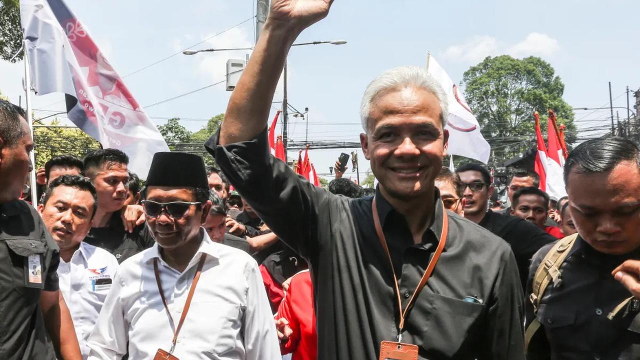 Ganjar menyebutkan bahwa dirinya bersama Mahfud MD bukanlah untuk meraih kekuasan.<br><br>Tapi membuat bangsa Indonesia lebih baik.<br>