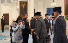 Tangis Nanik S Deyang di Depan Presiden Prabowo Usai Dilantik jadi Kepala BGN