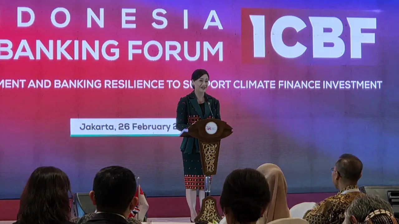 Pejabat sementara (Pjs) Ketua dan Wakil Ketua Otoritas Jasa Keuangan (OJK) Friderica Widyasari Dewi