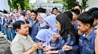 Momen Haru Saat Ratusan Pelajar Jawa Barat Bertemu Prabowo, Ikut Ngobrol Lewat HP Seskab