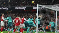 Manajer Brighton Desak Aturan Jelas untuk Hentikan Taktik Sepak Pojok Arsenal