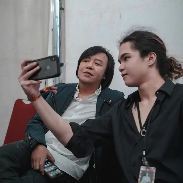 Dekat Sejak Remaja, Ini 6 Potret Persahabatan Maia Estianty dan Ari Lasso