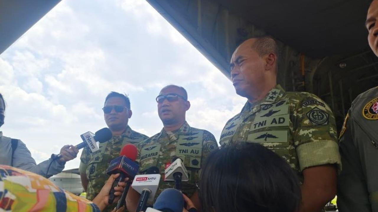TNI Salurkan 76.500 Ton Distribusi Bantuan Bencana Sumatera dari Lanud Halim