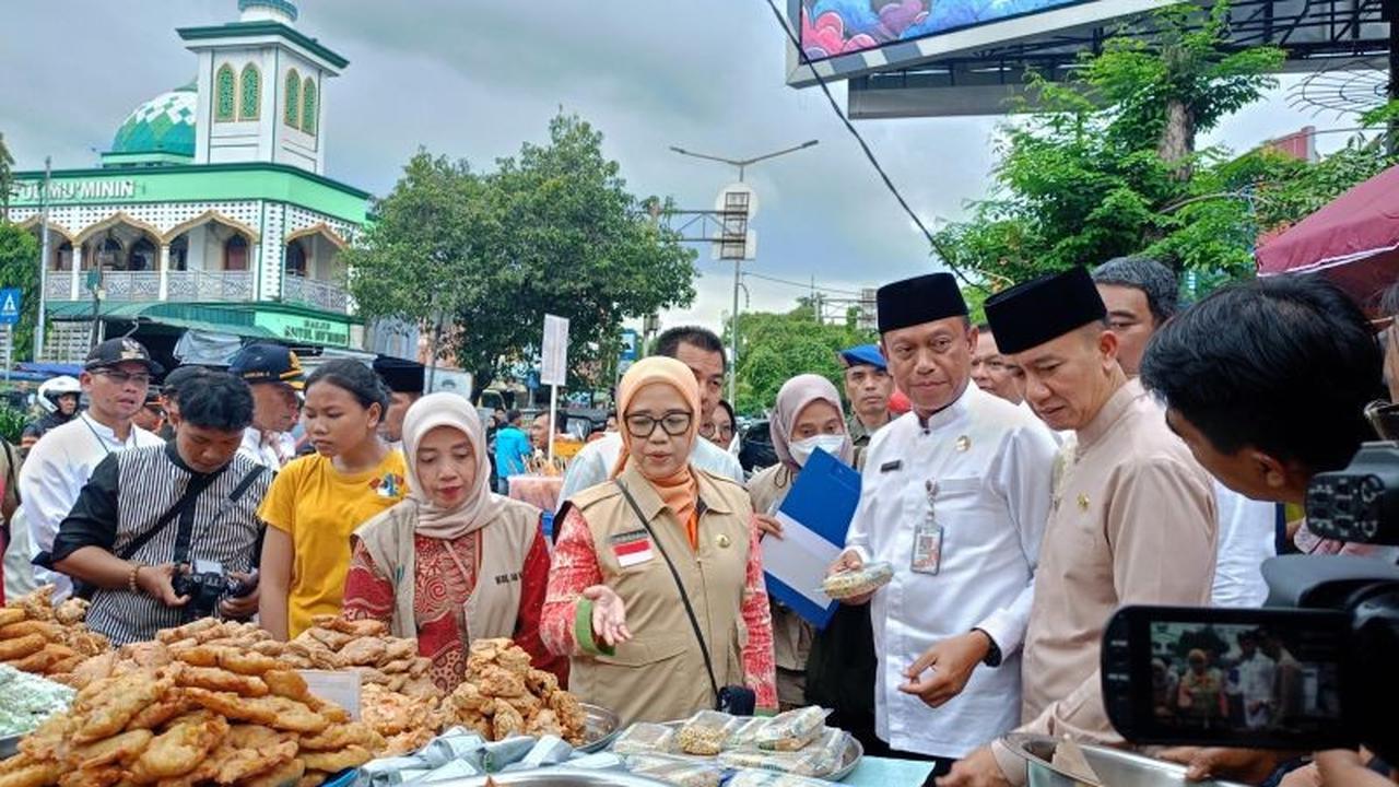 Pemkot Jaktim Perketat Pengawasan Keamanan Takjil Jakarta Timur di Pasar Rawamangun