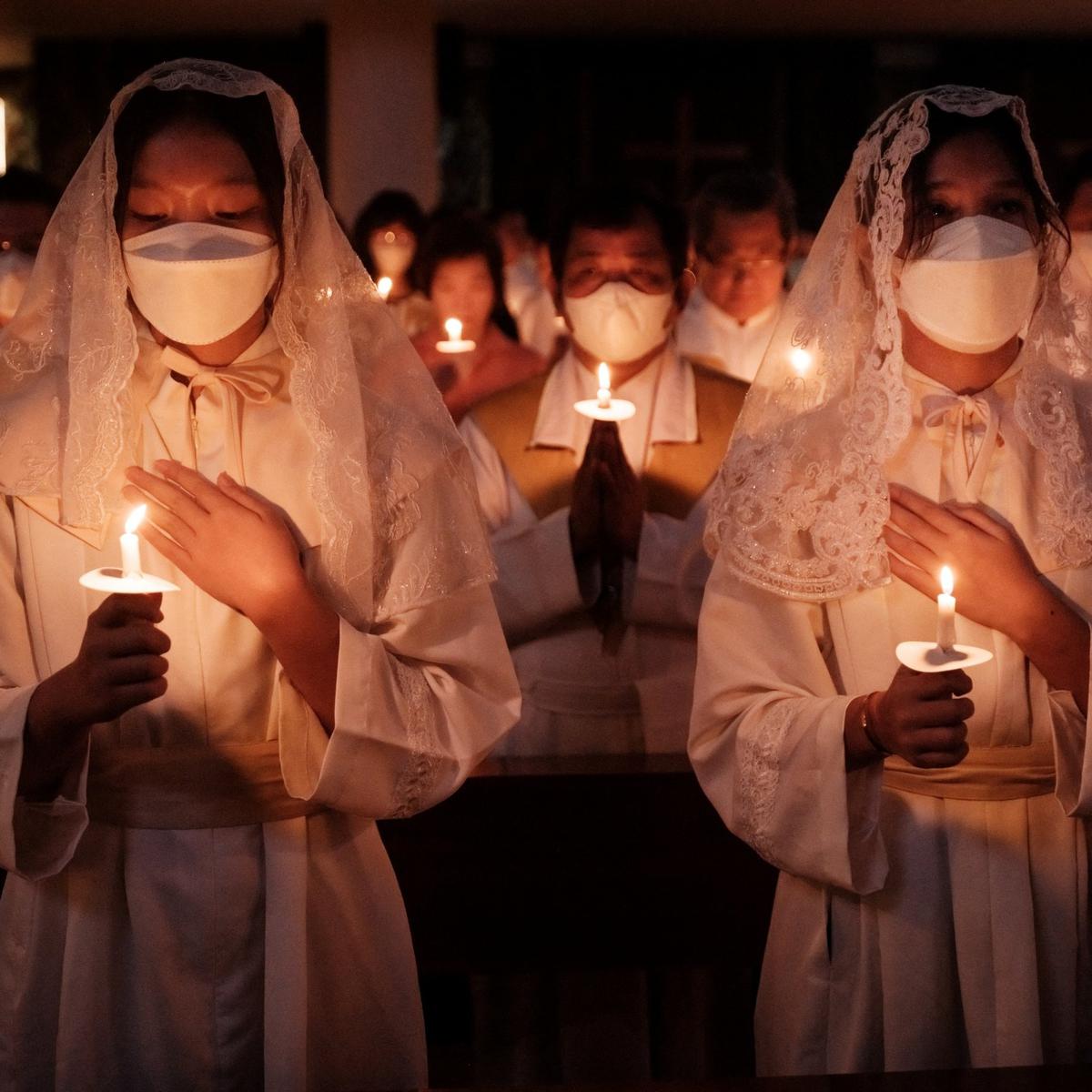 Misa Malam Paskah di Gereja Santo Kristoforus