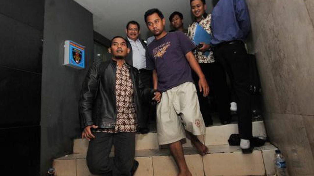Polda bebaskan tiga mahasiswa