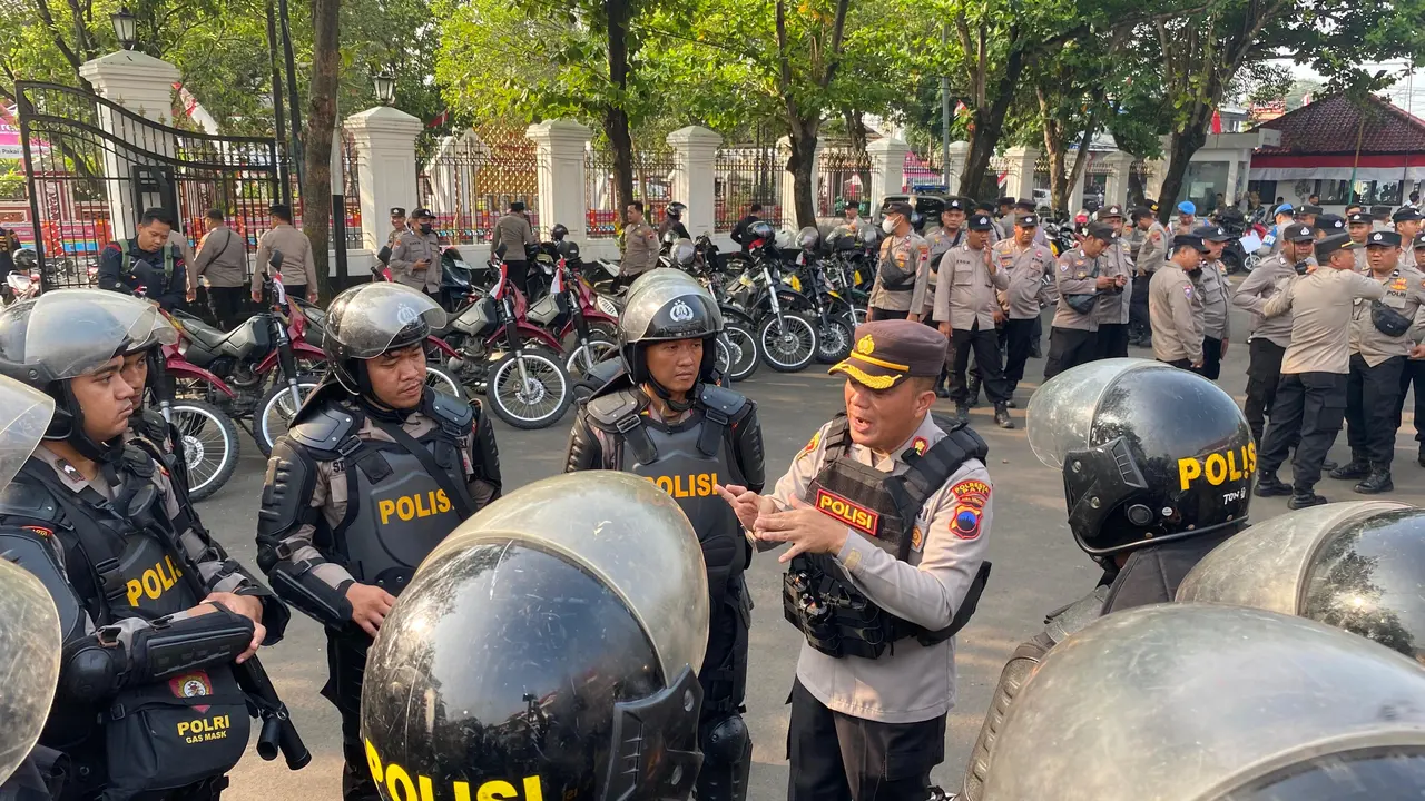 Personel Polri amankan aksi serentak di Pati. Foto dokumentasi Polisi