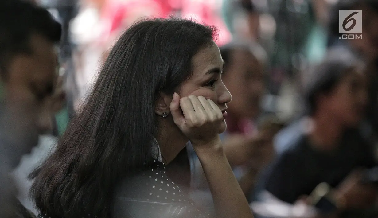 Aktris cantik, Atiqah Hasiholan menghadiri sidang lanjutan kasus dugaan penyebaran berita bohong atau hoaks dengan terdakwa Ratna Sarumpaet di Pengadilan Negeri Jakarta Selatan, Selasa (14/5/2019). Sidang tersebut dengan agenda mendengarkan keterangan terdakwa. (Liputan6.com/Faizal Fanani)