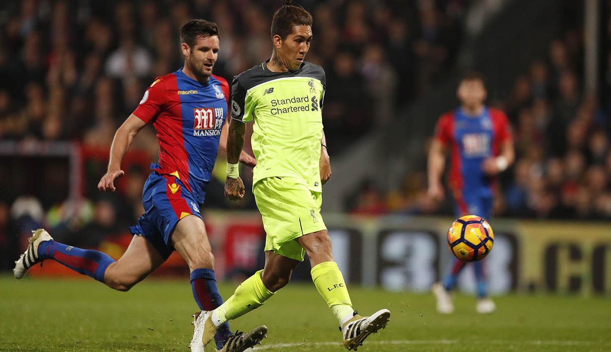 Proses terjadinya gol yang dicetak gelandang Liverpool, Roberto Firmino, ke gawang Crystal Palace pada laga Premier League di Stadion Selhurst Park, Inggris, Sabtu (29/10/2016). Liverpool menang 4-2 atas Palace. (Reuters/John Sibley)