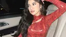 Baru-baru ini, Mahalini Raharja mengunggah sebuah foto dengan bodysuit berwarna merah. Bodysuit dengan motif kulit buaya itu memiliki detail cutout di bagian leher yang membuatnya makin mirip dengan Kylie Jenner. (instagram/mahaliniraharja)