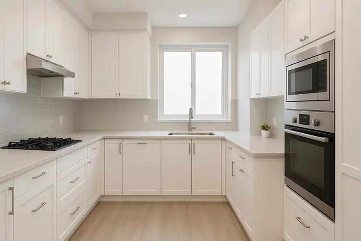 10 Model Dapur Sempit dengan Kabinet Minimalis 2025, Bikin Rumah Mungil Lega