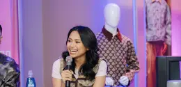 Menjalani berbagai aktivitas membuat pakaian rentan terkena noda, melalui Rinso Quick Wash, kegiatan mencuci dihadirkan sebagai bagian dari gaya hidup aktif yang lebih praktis. (Foto/Dok: Rinso)