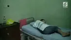 Wanto, anak yang dirantai oleh Ibunya sendiri kini dibawa ke rumah sakit. Hal ini terjadi setelah rantai yang membelenggu kaki Wanto dilepas