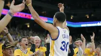 Stephen Curry sukses mengantar Warriors memenangi laga kontra Houston Rockets, 99-98. (Reuters/Cary Edmonds)