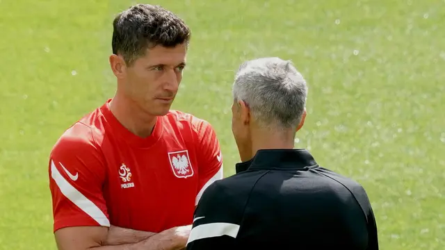 Polandia Bersiap Hadapi Slovakia