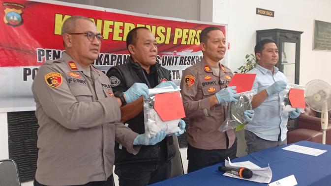 Terbakar Cemburu, Remaja 17 Tahun di Batam Hantam Teman Dekat Sesama Jenis Pakai Batu Ulekan hingga Tewas