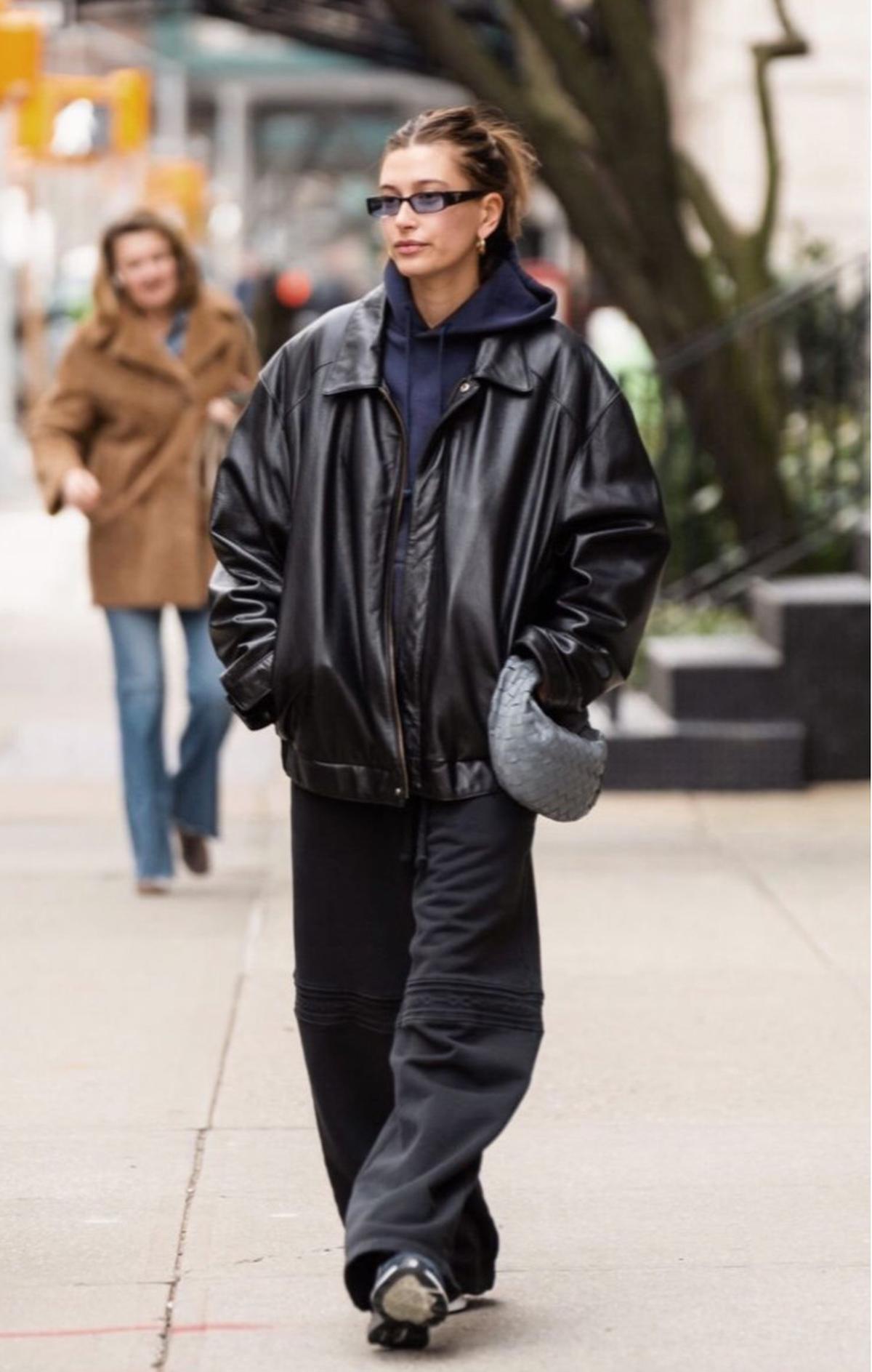 Hailey Bieber: Dari Entrepreneur Hingga Ikon Fashion, Ini Rahasia Kesuksesannya