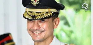 KPK tetapkan Gubernur Jambi Zumi Zola sebagai tersangka kasus korupsi.