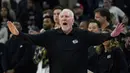 Pop mengalahkan rekor 1.335 kemenangan milik Don Nelson, pelatih yang aktif melatih di NBA pada 1976-2010. Popovich dulunya pernah menjadi asisten Nelson pada 1992 di Golden State Warriors. (AP Photo/Eric Gay)