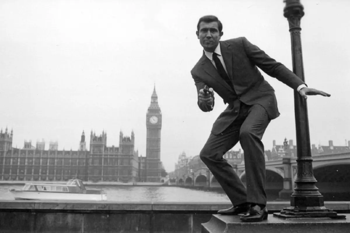 [Bintang] James Bond