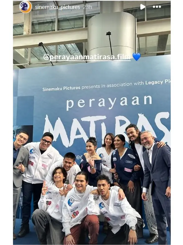 6 Potret Gala Premiere Film Perayaan Mati Rasa, Para Pemain Tampil Memukau