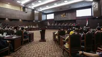 Suasana sidang putusan sengketa hasil Pilpres 2019 di Gedung Mahkamah Konstitusi (MK), Jakarta, Kamis (27/6/2019). Sidang yang dimohonkan Prabowo Subianto-Sandiaga Uno itu beragendakan pembacaan putusan oleh majelis hakim MK. (Liputan6.com/Faizal Fanani)