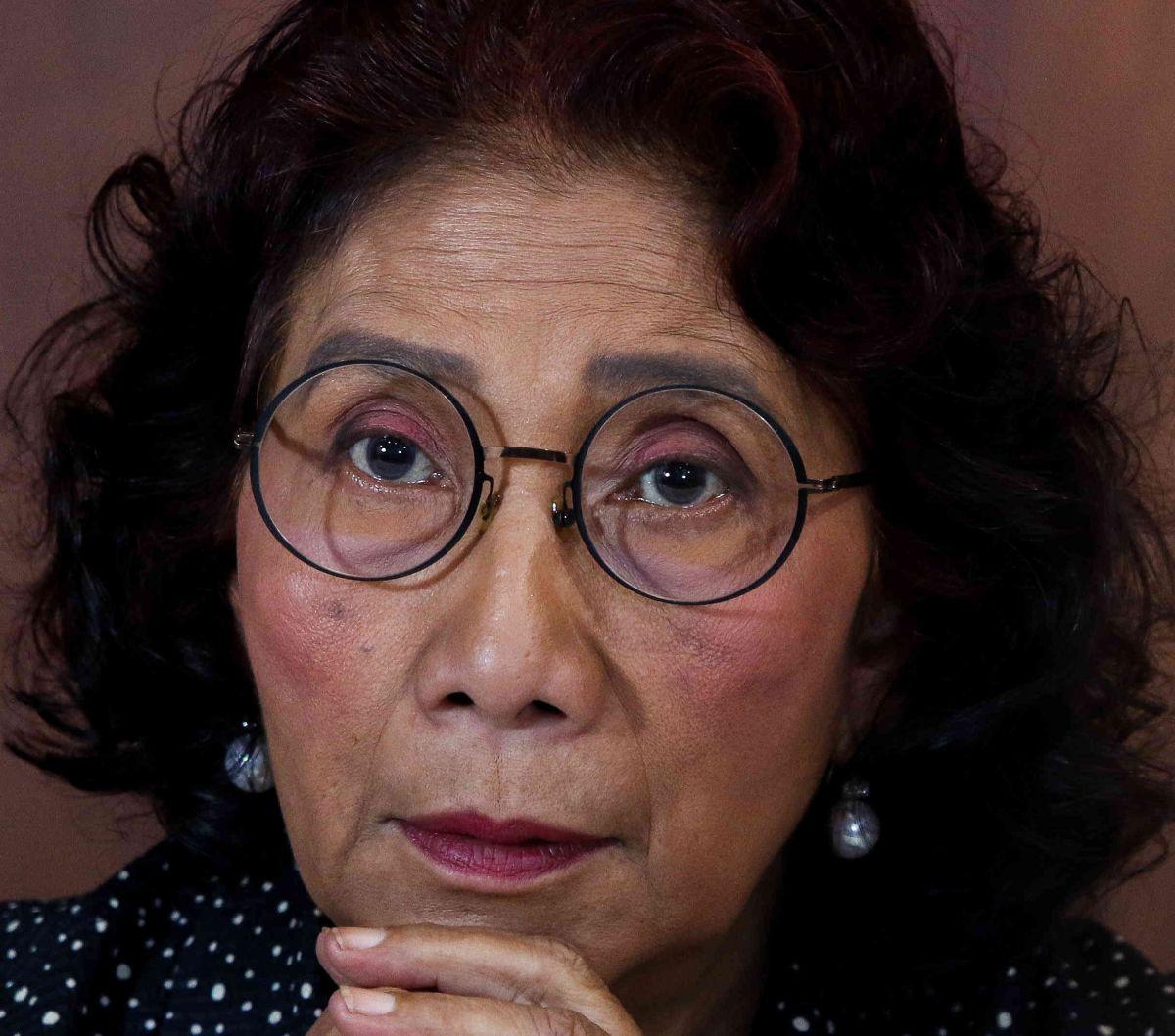 Ia menjadi satu-satunya menteri dalam Kabinet Kerja yang tidak pernah mengenyam pendidikan tinggi. Bahkan, Ia diketahui tidak lulus Sekolah Menengah Atas (SMA). Sehingga membuatnya hanya berijazah terakhir SMP saja. <br>