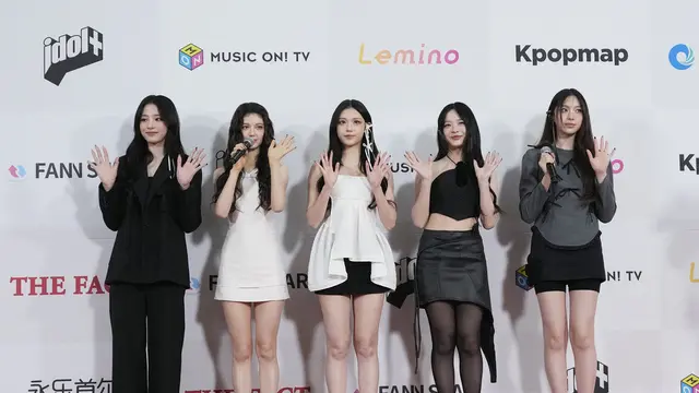 NewJeans di The Fact Music Awards 2023. (AP Photo/Ahn Young-joon)