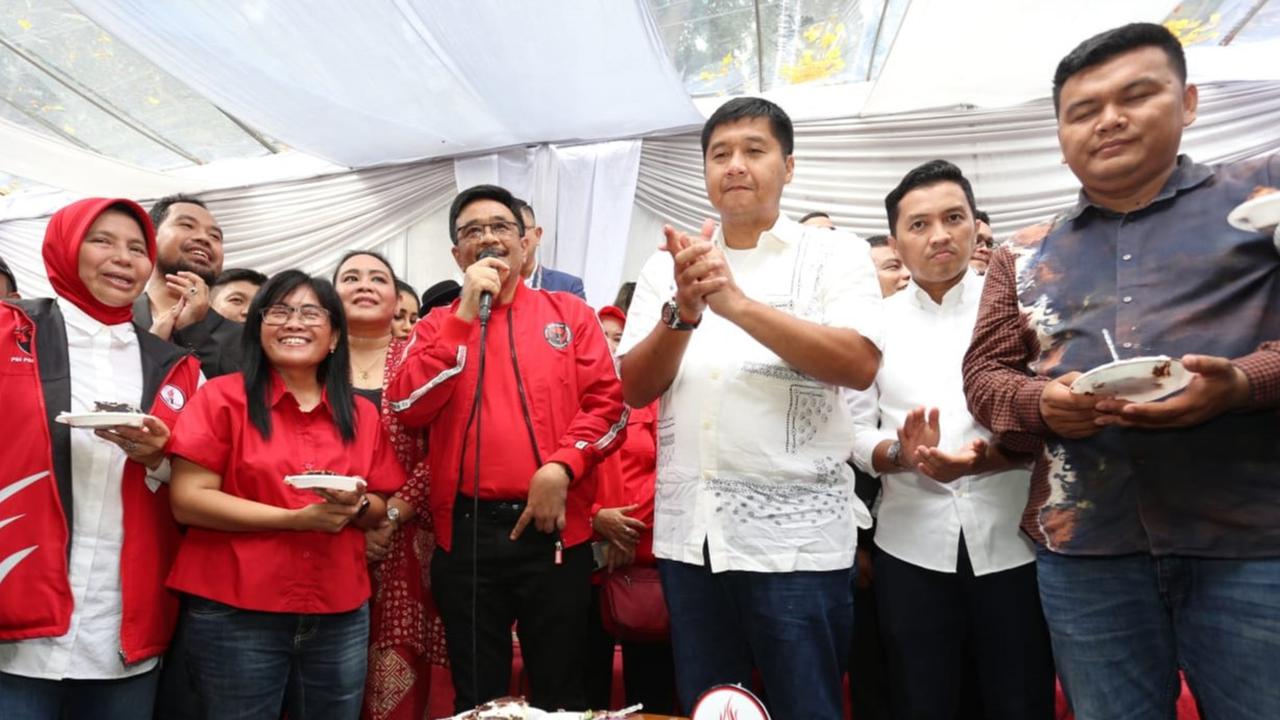 Ketua DPP PDIP Djarot Saiful Hidayat dan Ketua Umum Taruna Merah Putih Maruarar Sirait