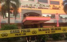 Sebelum ledakan di Duren Sawit, ada orang lempar batangan dari luar