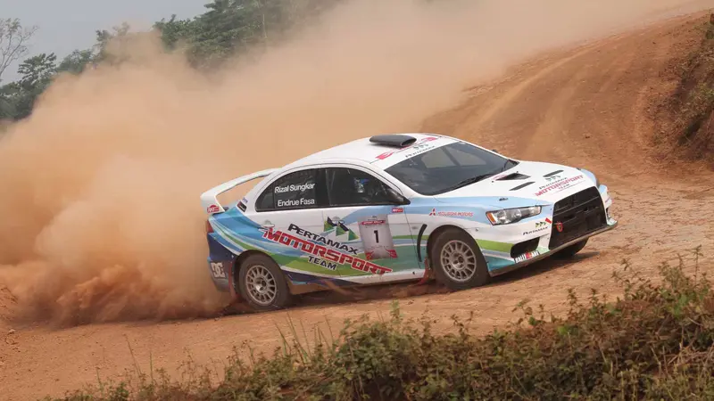 Rizal Sungkar Dominasi Putaran 1 Sprint Rally Serang