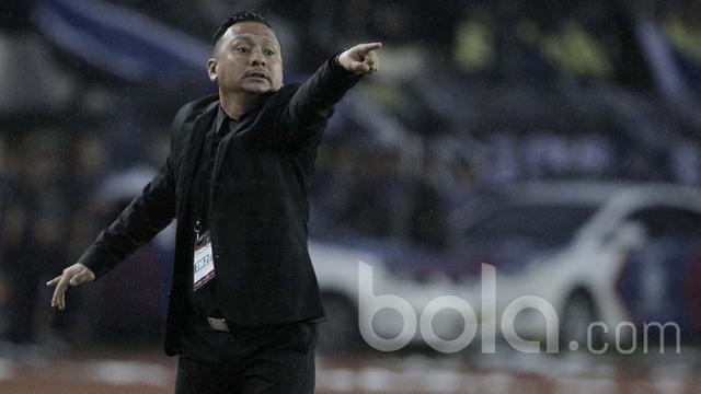 Persib Bandung vs Pusamania Borneo FC