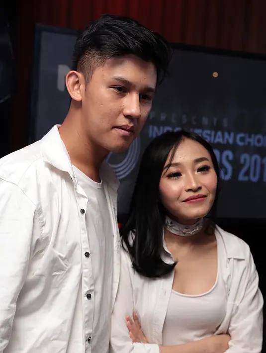 "Nikahnya tanggal 7 Mei di Rumah Sarwono, Pasar Minggu," kata Rinni Wulandari di kawasan Mega Kuningan, Jakarta Selatan, Rabu (26/4). (Deki Prayoga/Bintang.com)