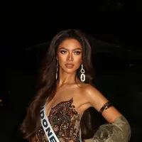 Intip pesona anggun Sanly Liu di ajang Miss Universe 2025 (@sanlyliuu)