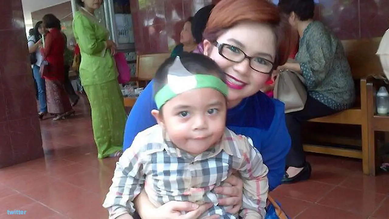 joy-tobing-ultah-anak-130724b.jpg