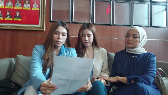 Betharia Sonata Bersama Rinoa Aurora dan Ibunya